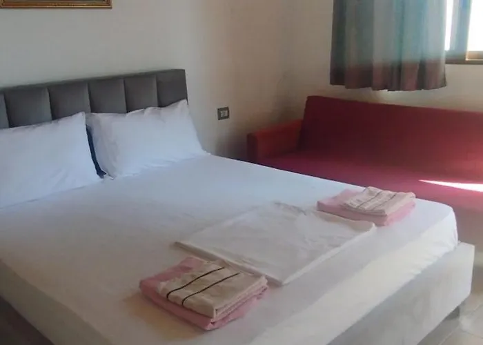 Ksamil Holiday 公寓