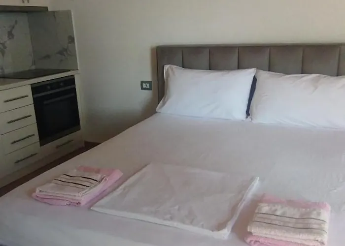 Ksamil Holiday 卡萨米尔