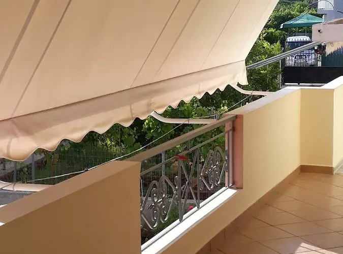 Ksamil Holiday 公寓 *